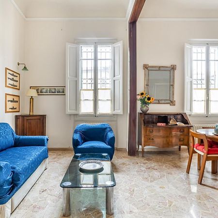 Bright Apartment With Private Garden And Balcony Florencia Exterior foto