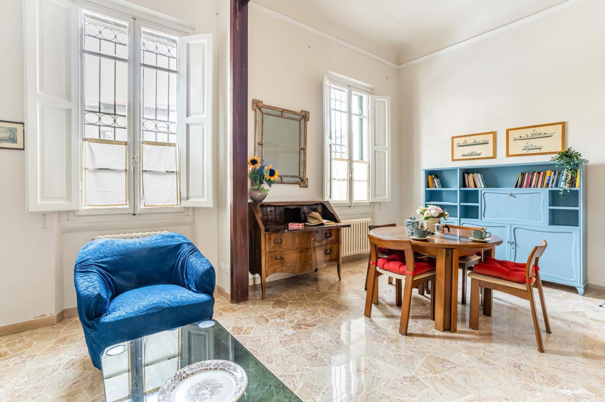 Bright Apartment With Private Garden And Balcony Florencia Exterior foto