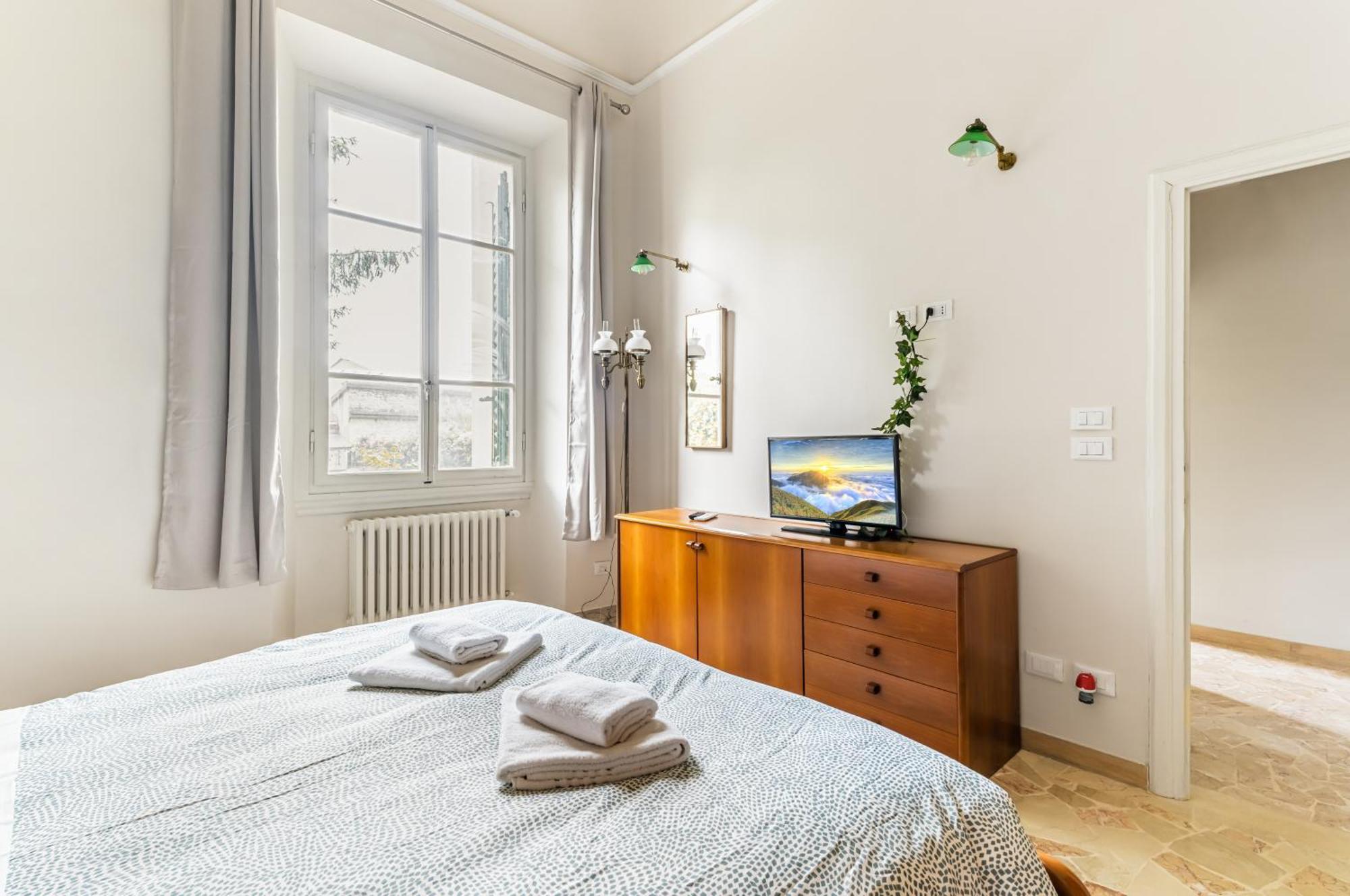 Bright Apartment With Private Garden And Balcony Florencia Exterior foto