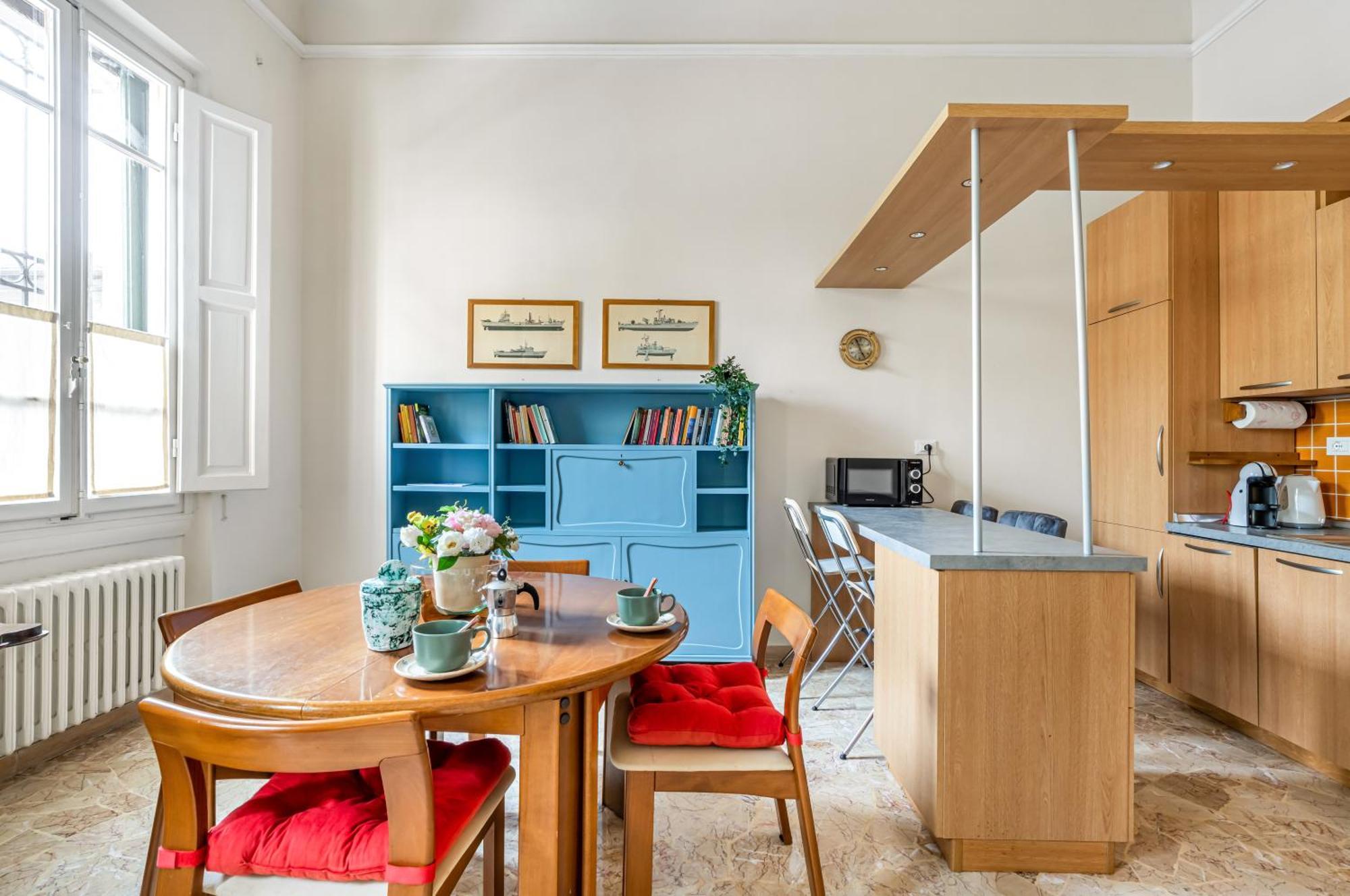 Bright Apartment With Private Garden And Balcony Florencia Exterior foto